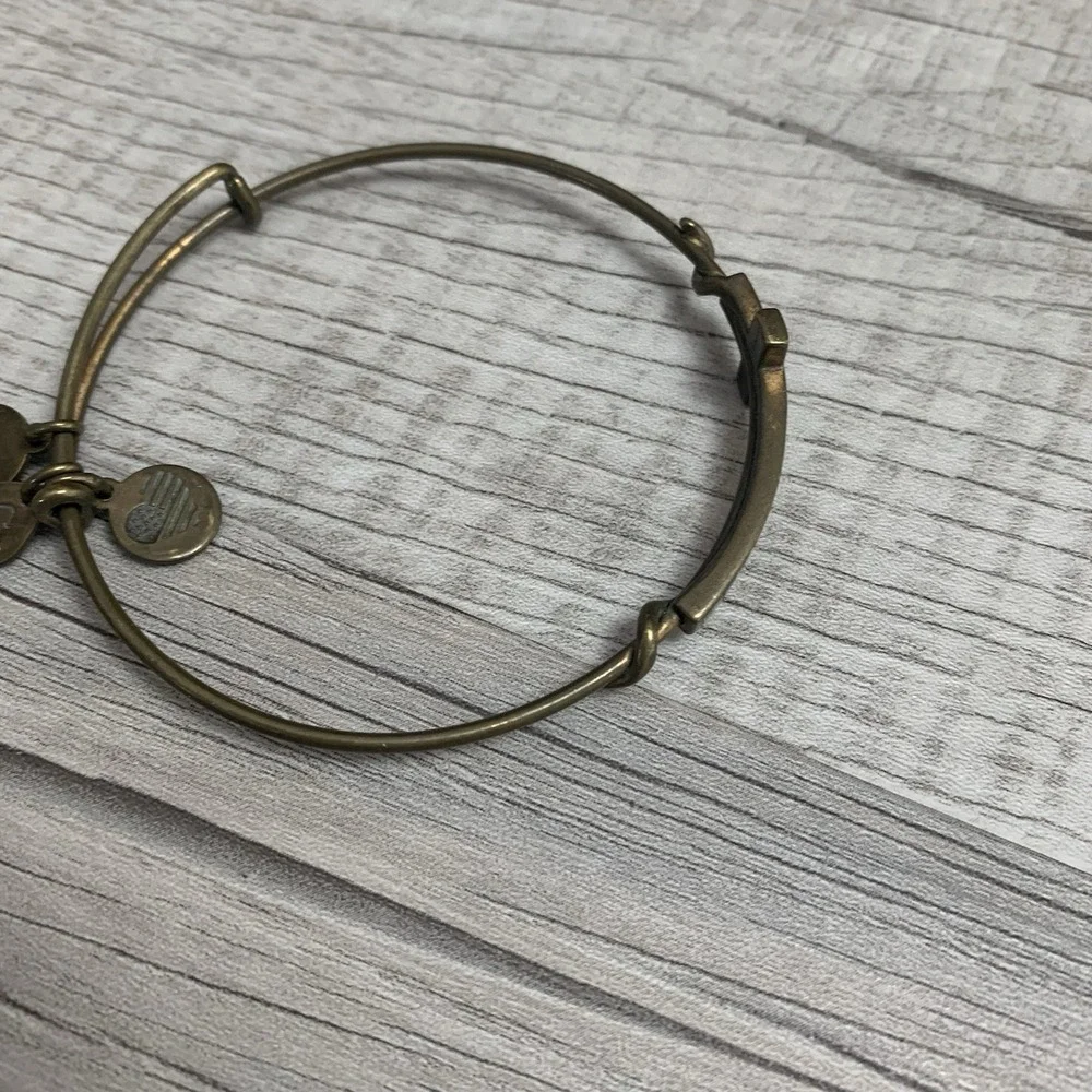 Lot of 7 Alex And Ani Gold‎ tone Charm bracelets 6-8 Inches